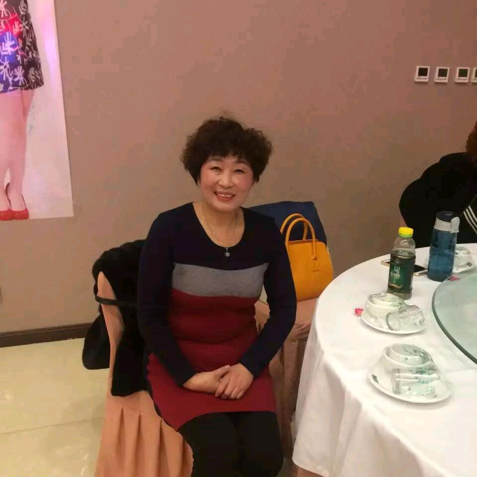 荣姐穿搭