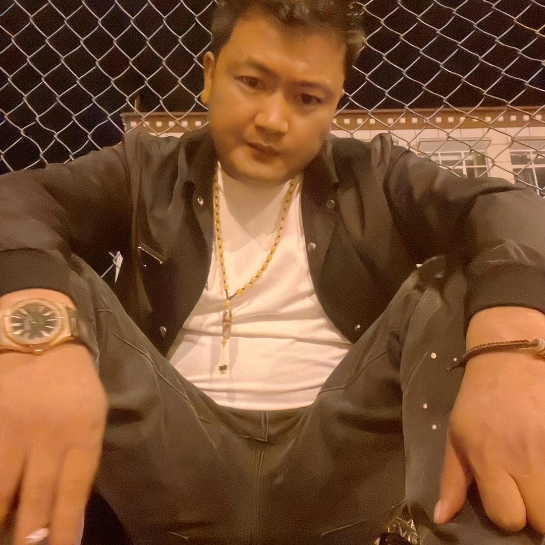 西藏林芝朗哥生活号。