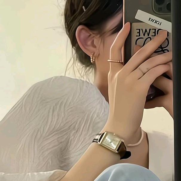七玥，