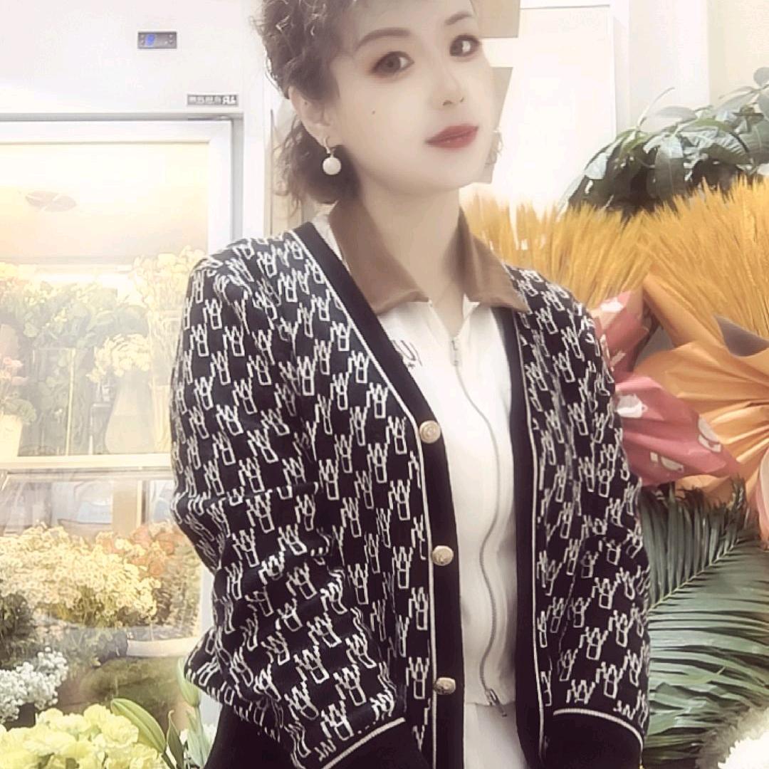 天高云淡