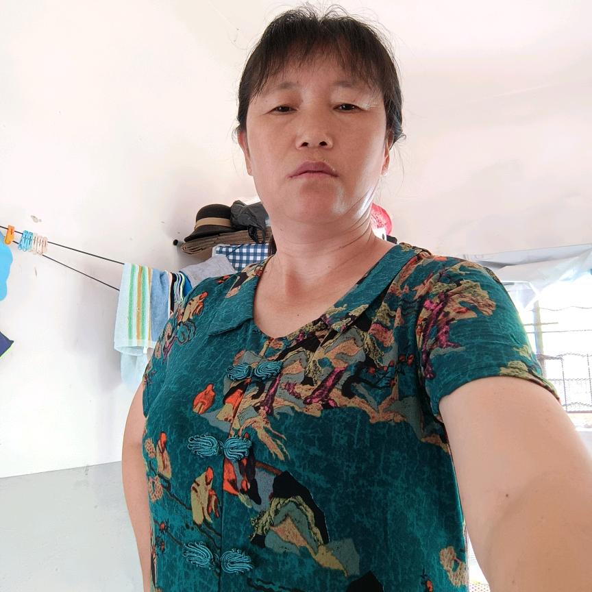 黄琴