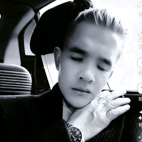 奕车烤鱼山庄☞小何