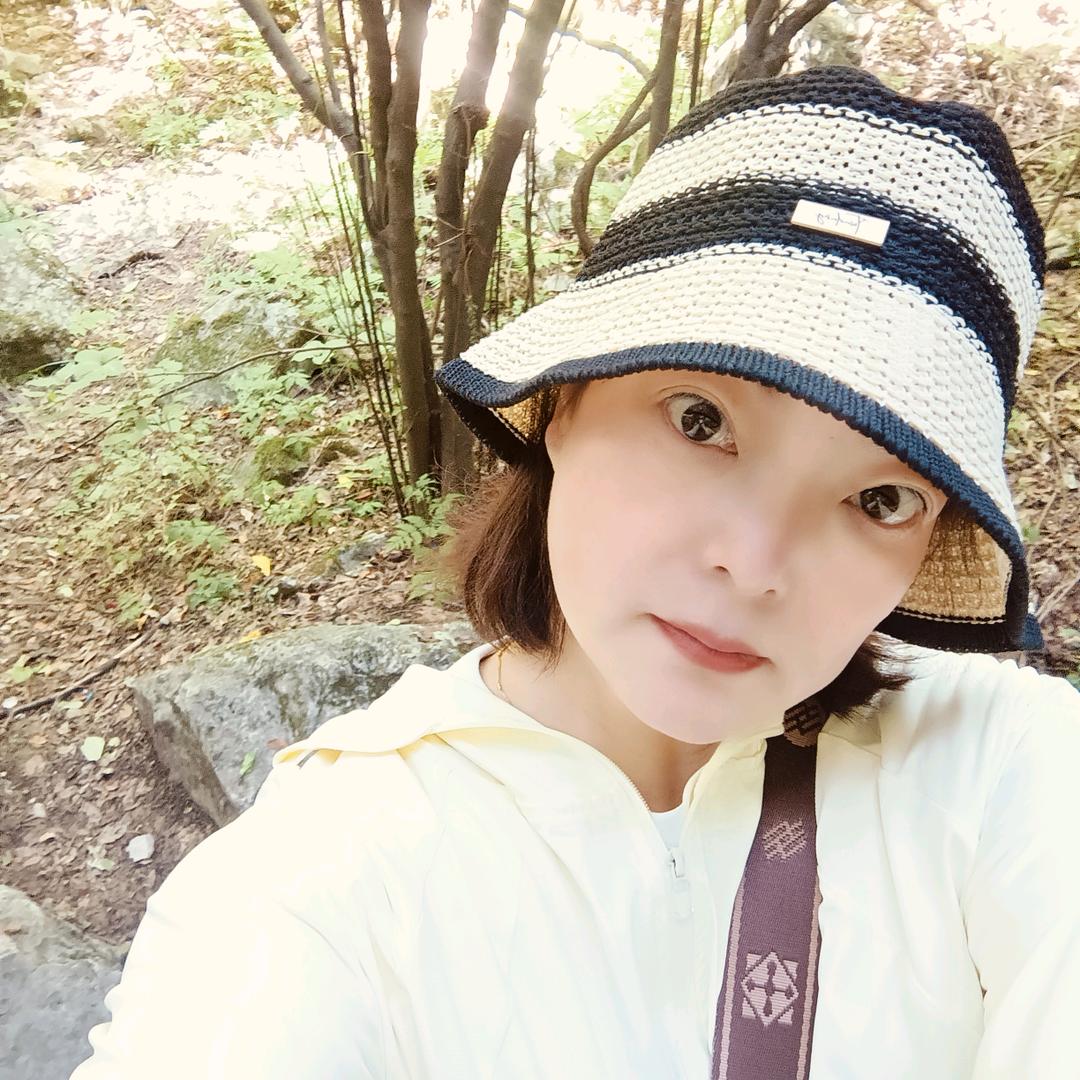 英子