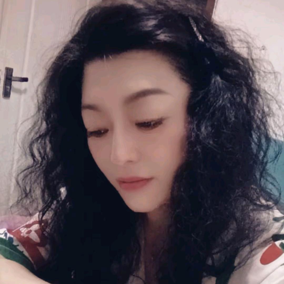 笑嫣然