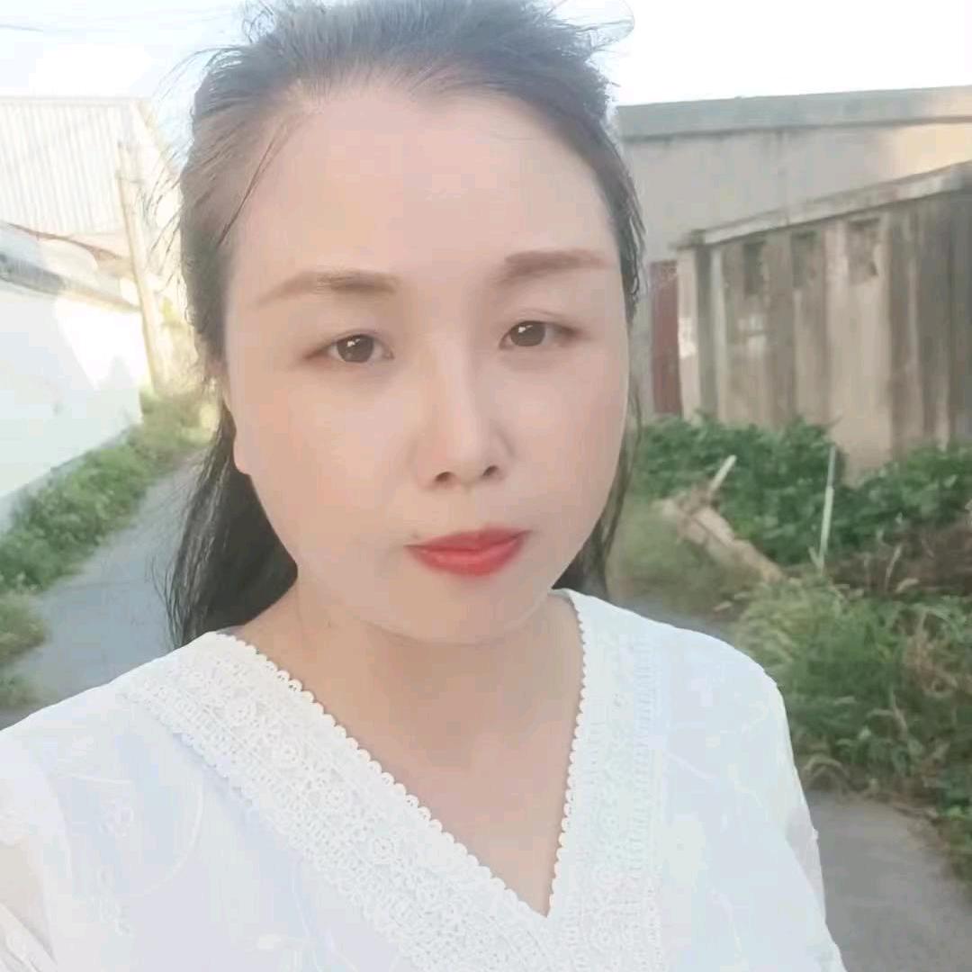 欣怡妈2（大号开播时间晚上八点四十分开播