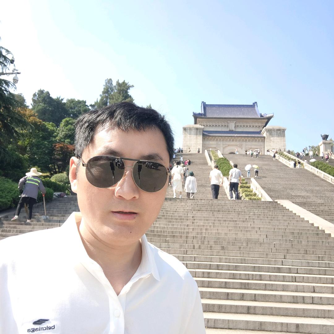 人生靠自己      祝自己前程似锦