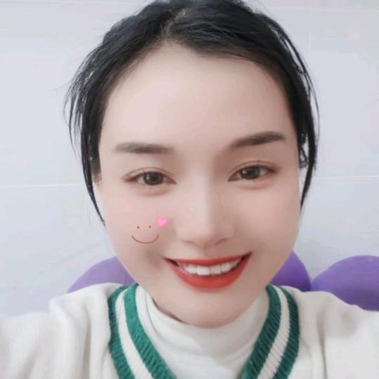宁乡妍彩美妆~梓涵