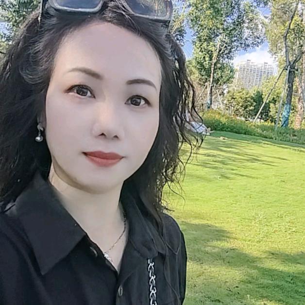 （77年农历8·24🐍）华姐在意大利r