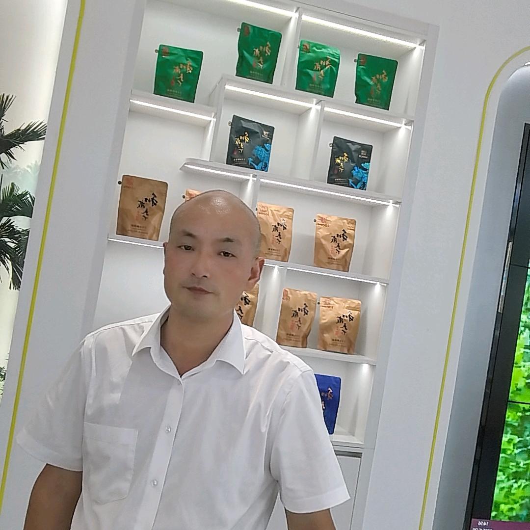 老郭爱嚼秋前果