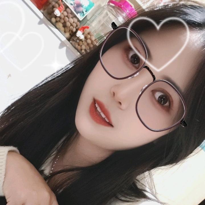 别跟姐谈感情丶姐戒了