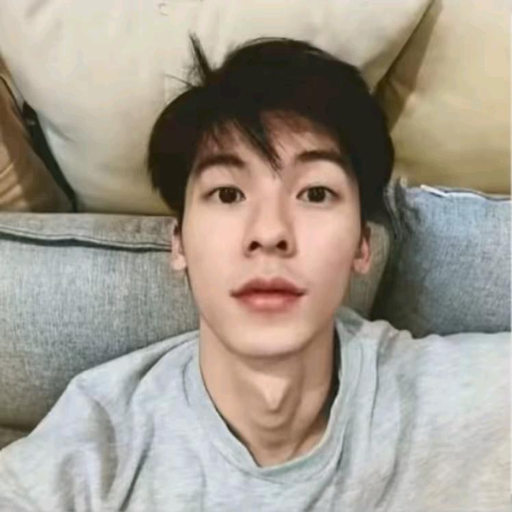 是玮不是伟