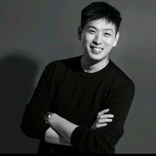 秦磊-私服穿搭号