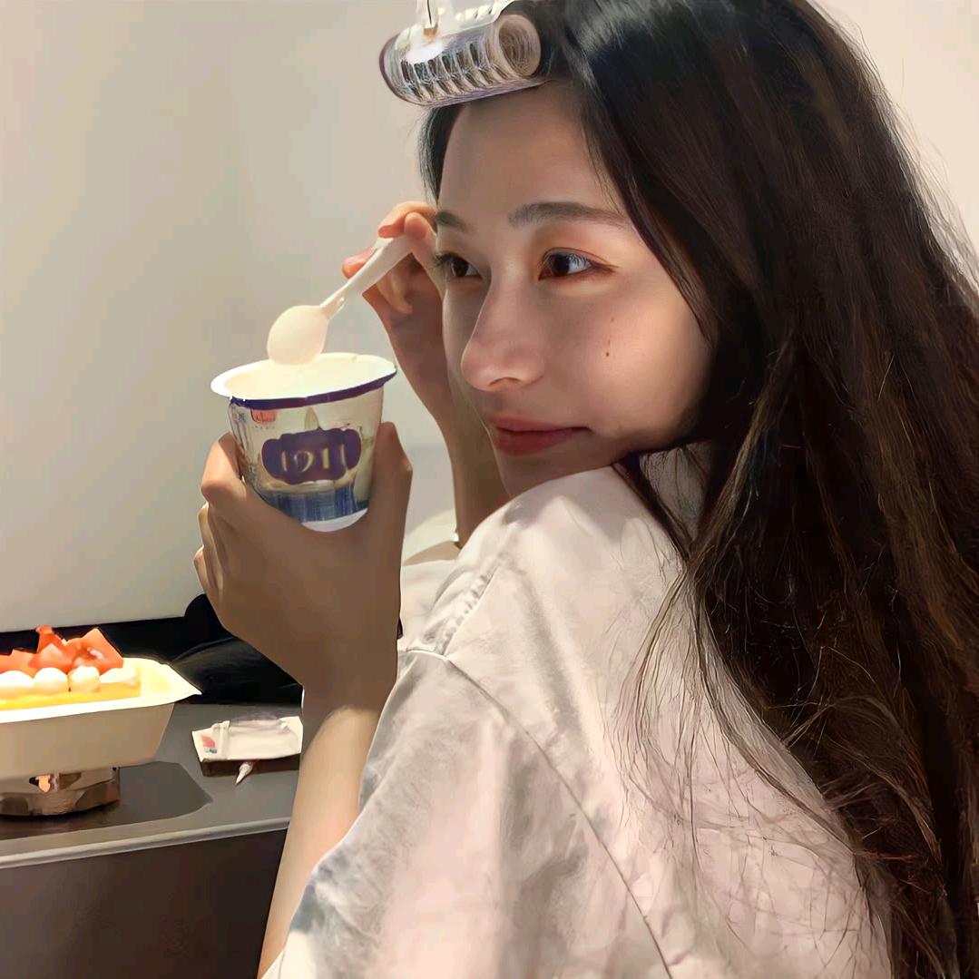 摇摇发呆脑