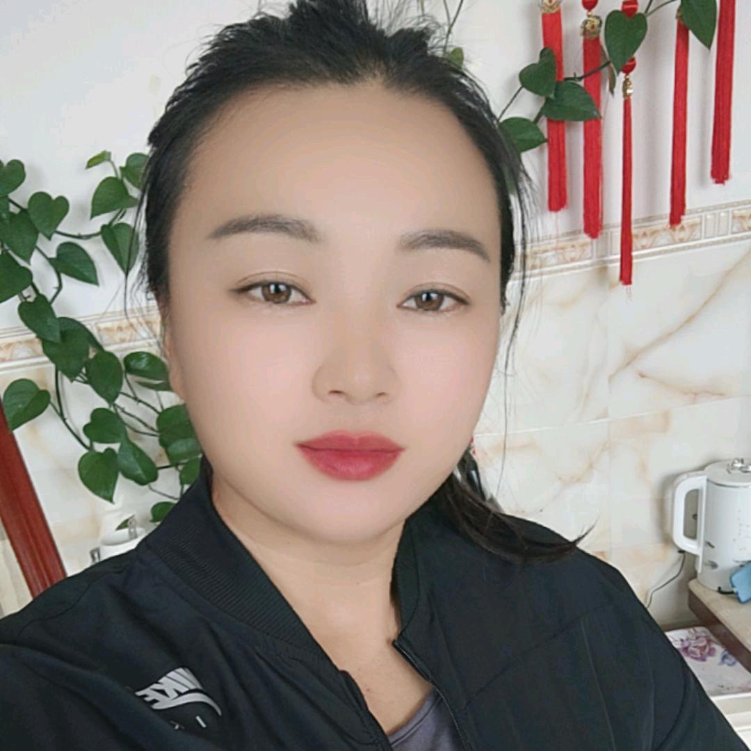 爱笑的傻丫头