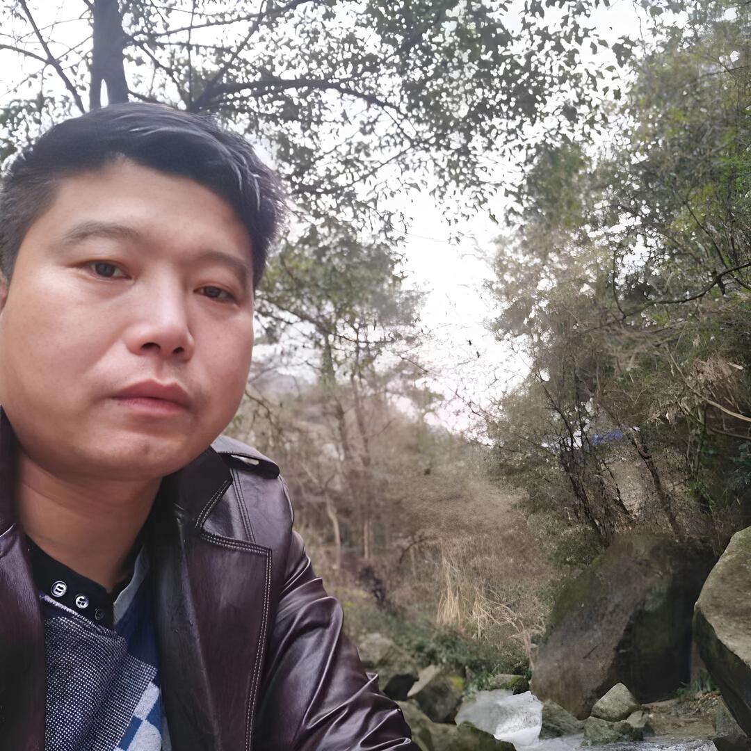 @就算肩上扛着山♡也要装的很潇洒@