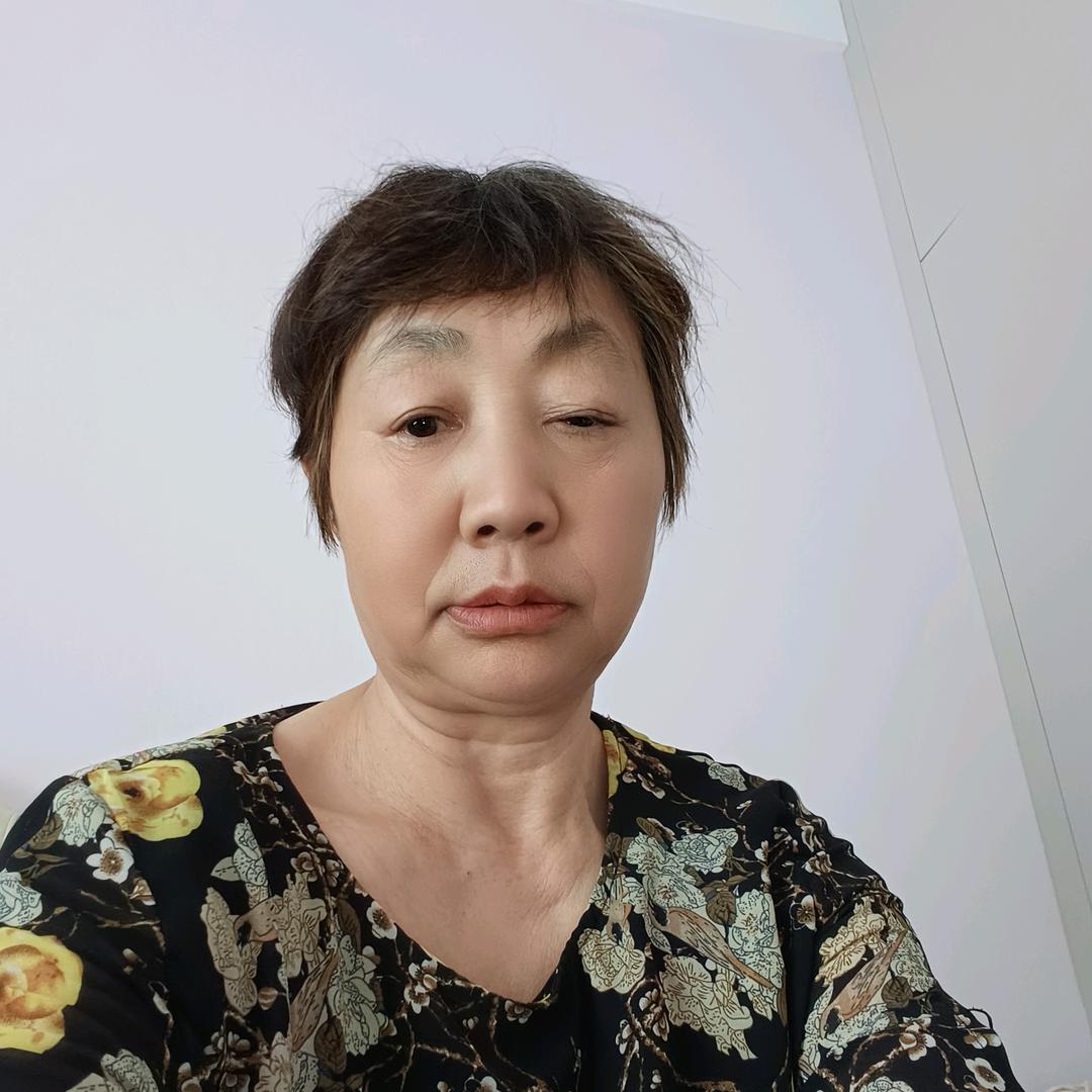 杨姐。每晚七点二十直播