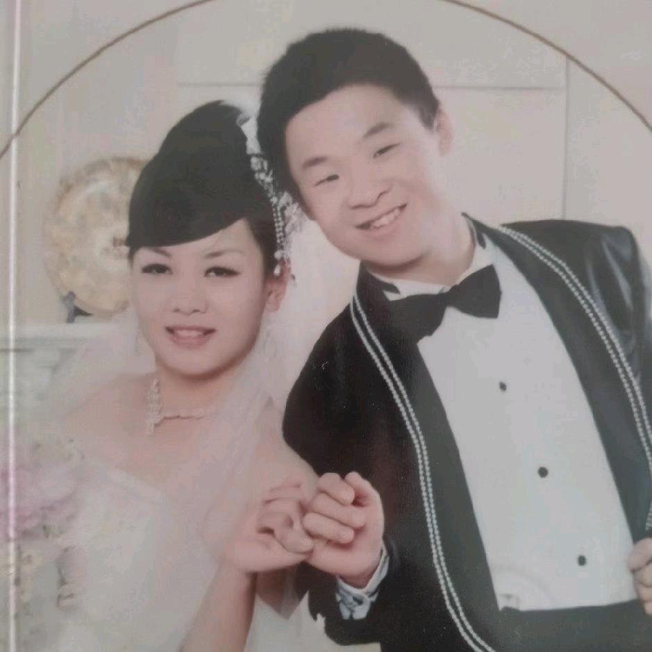 济南小王牵红绳