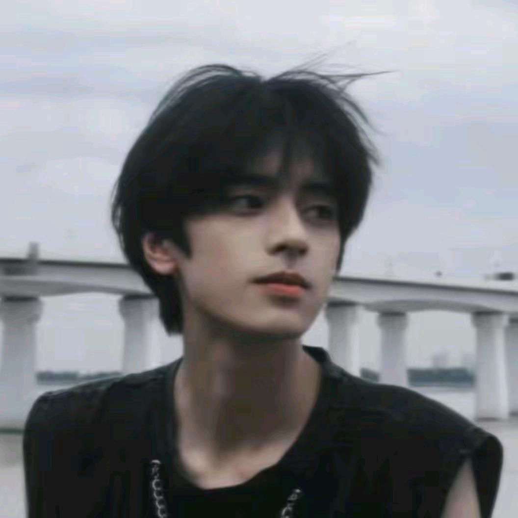 霸道韩少宠溺英语小娇妻