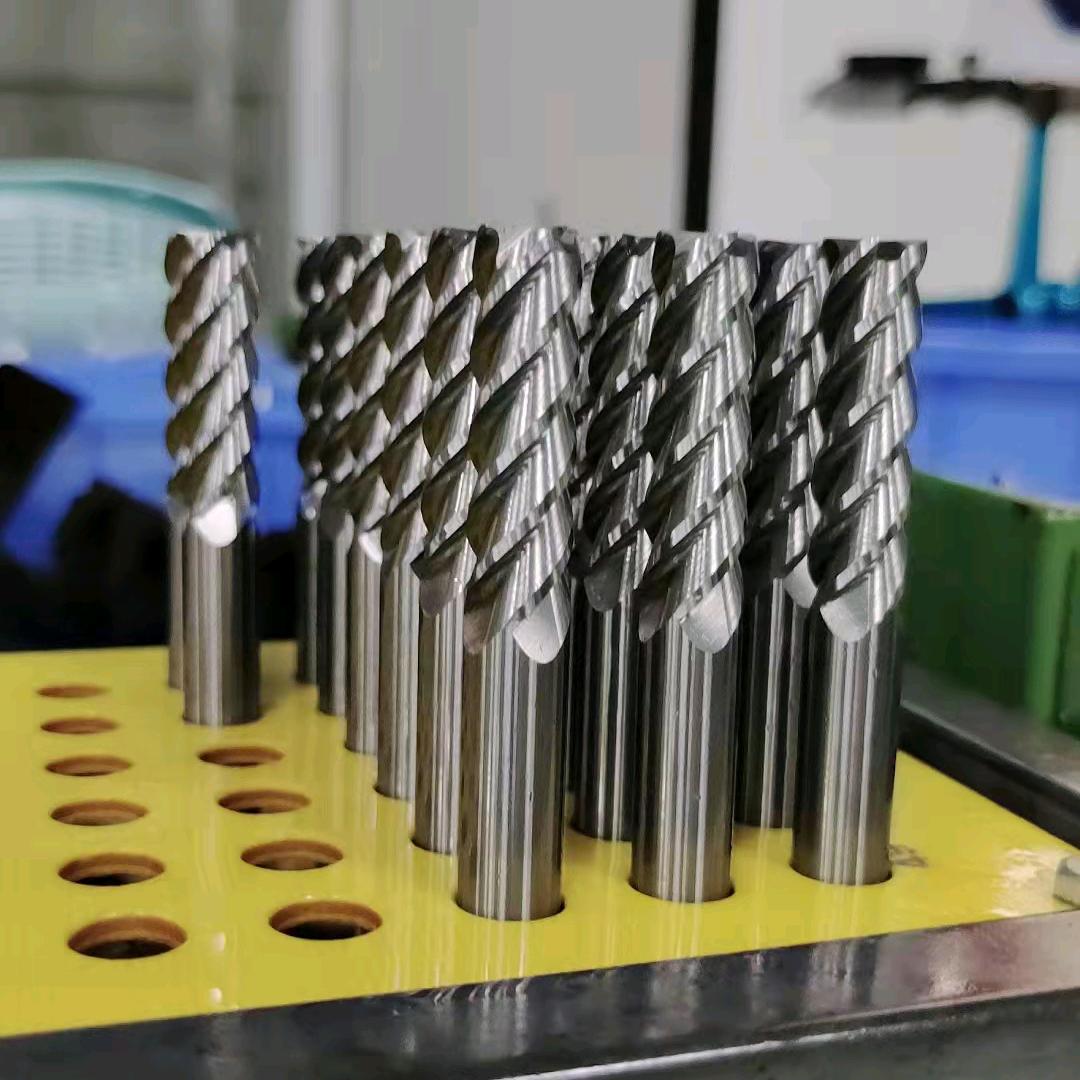 非标定制+刀具修磨