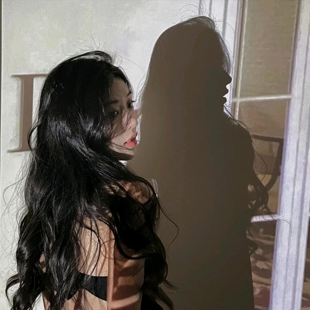 一条美人余.