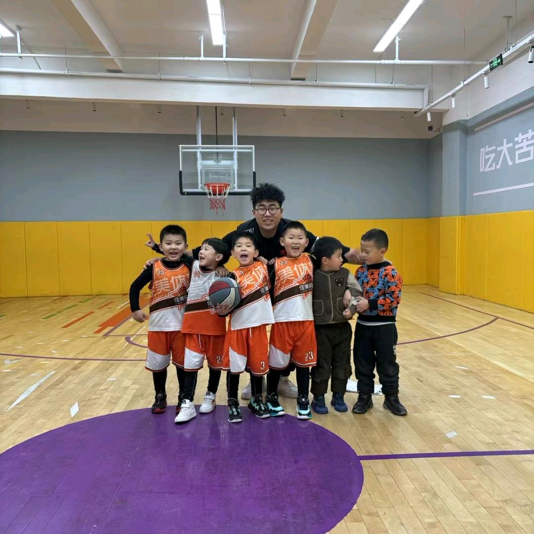 清江浦佳美篮球潘教练