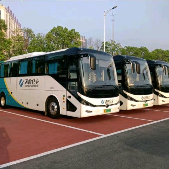 (๑• . •๑)开丰田的小峰哥