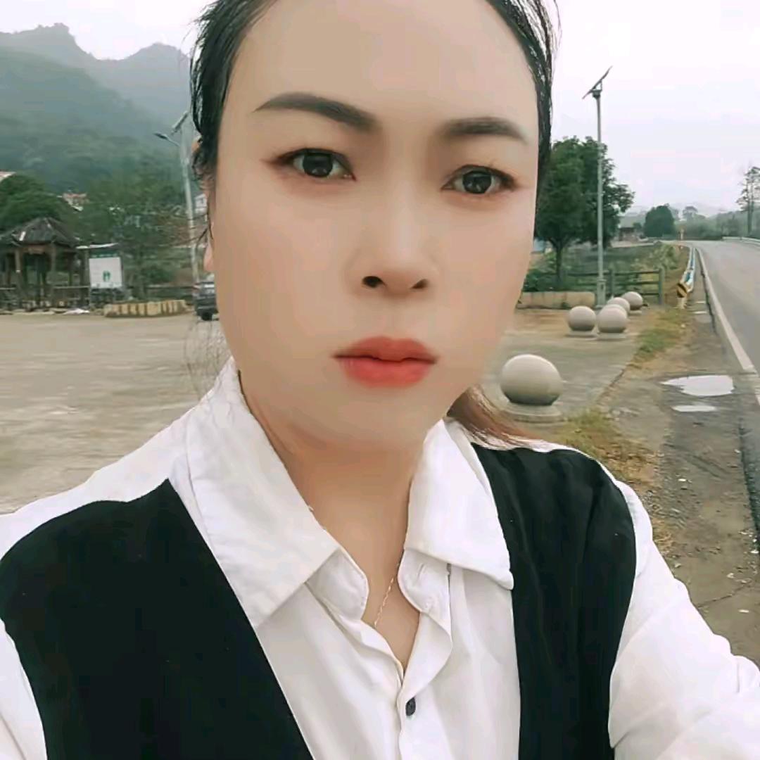 罗云