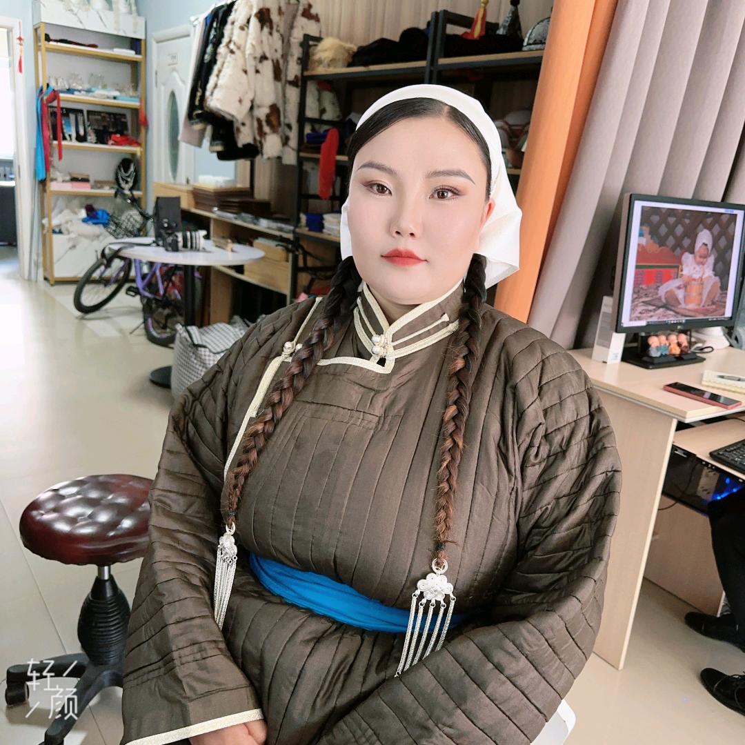 額尔敦琪琪格