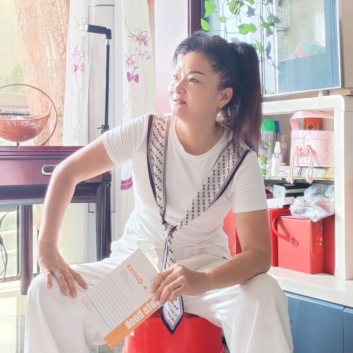 开心熊婆婆每天晚上八点直播唱歌