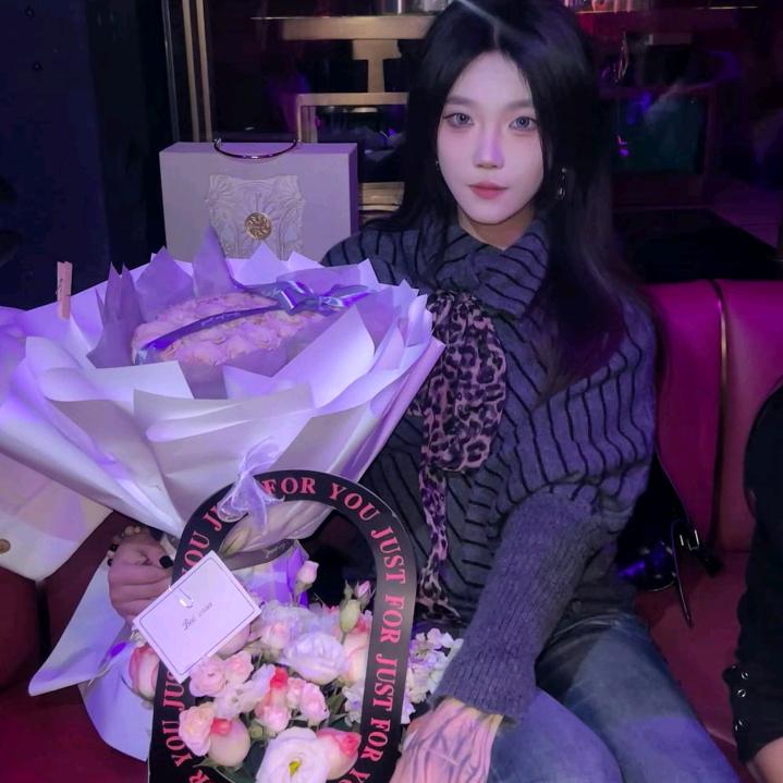开心过好每一天🌹🌹🌸🌸🌺🌺