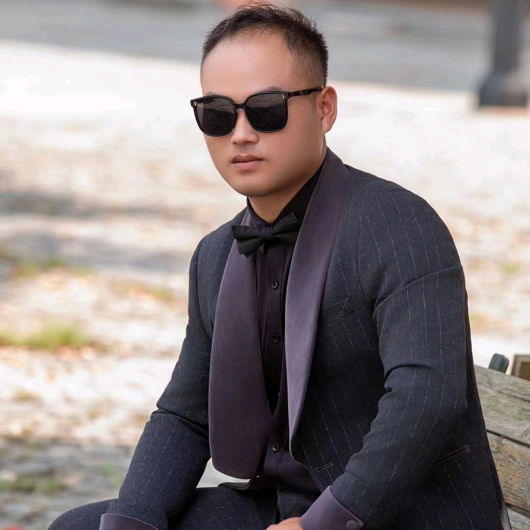 海阔天空（小罗）