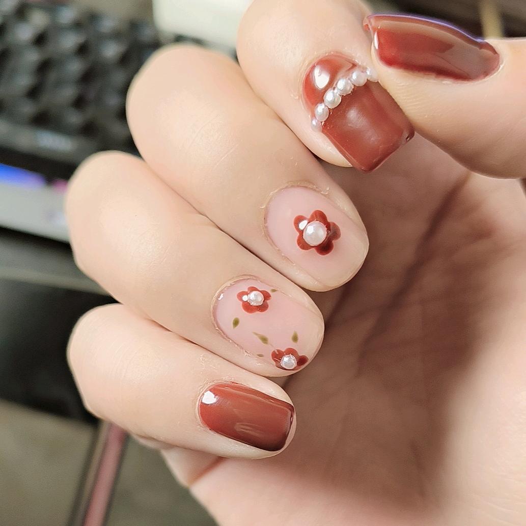 坤弟餐饮店（黑寡妇）