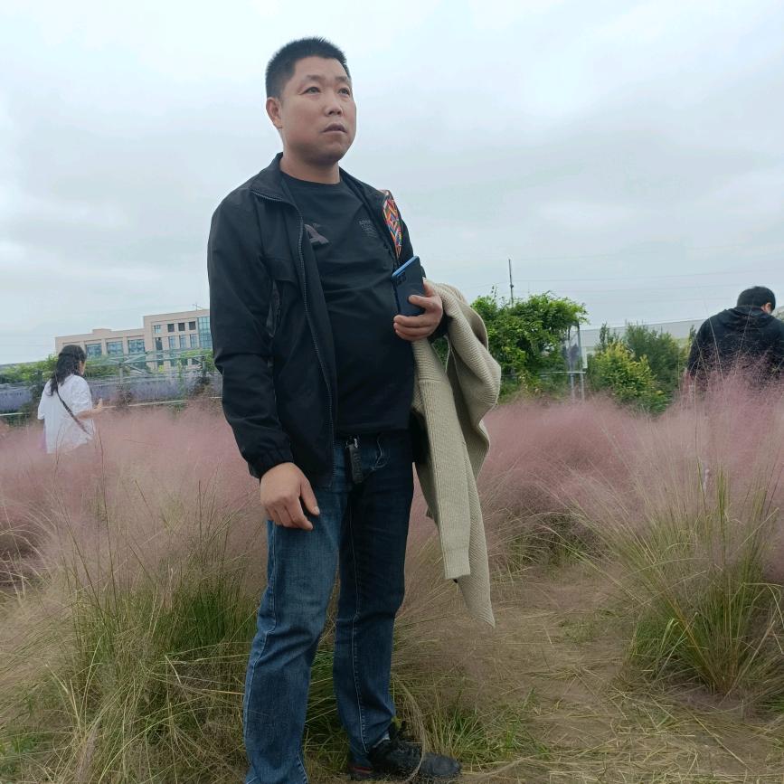蒋师傅在青岛切墙打孔
