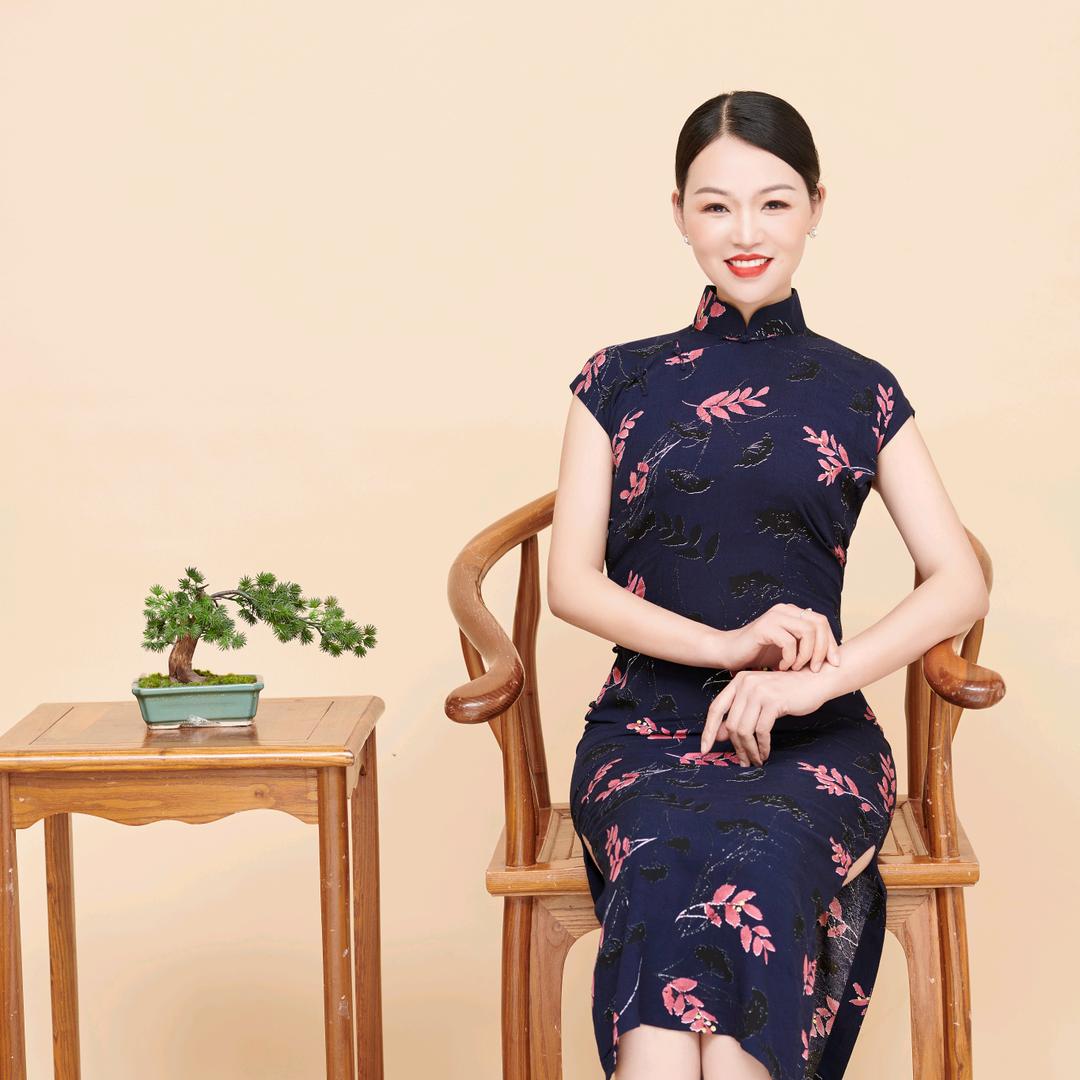 @芳华模特～多多老师