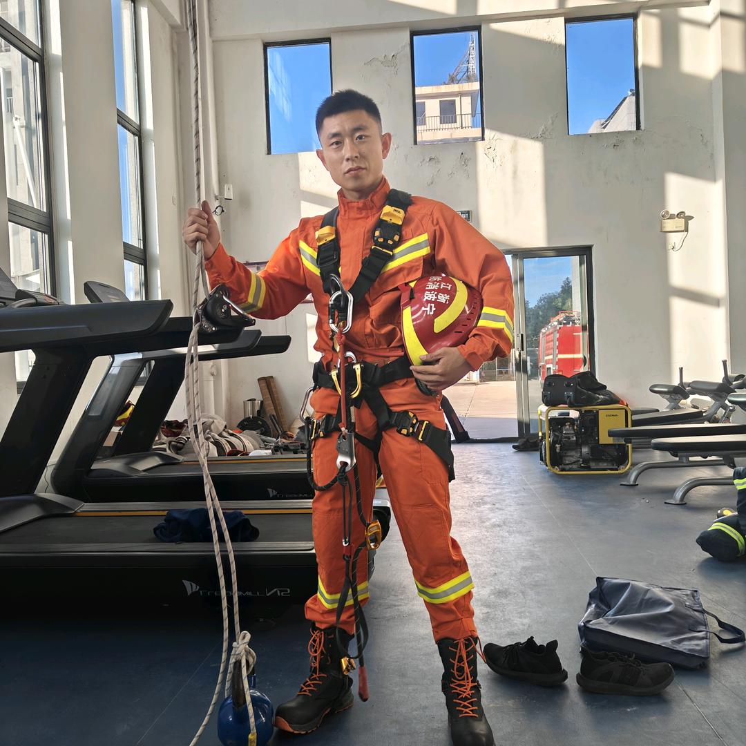 与帅气擦肩而过