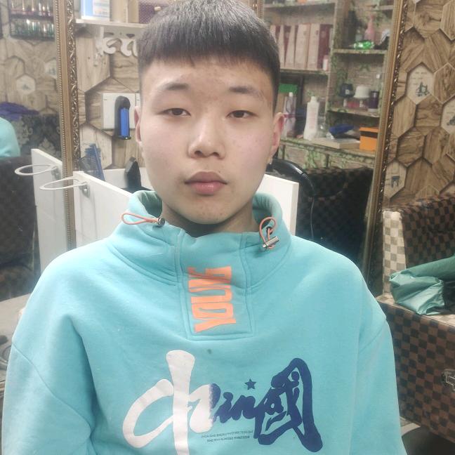 沉默不语