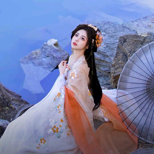 天不假年