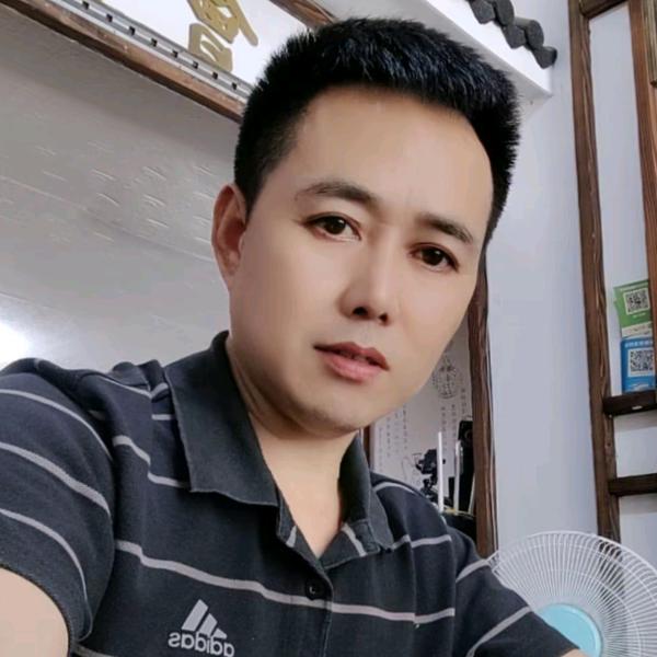 戴南镇(润茗茶庄）大转盘707快餐店隔壁