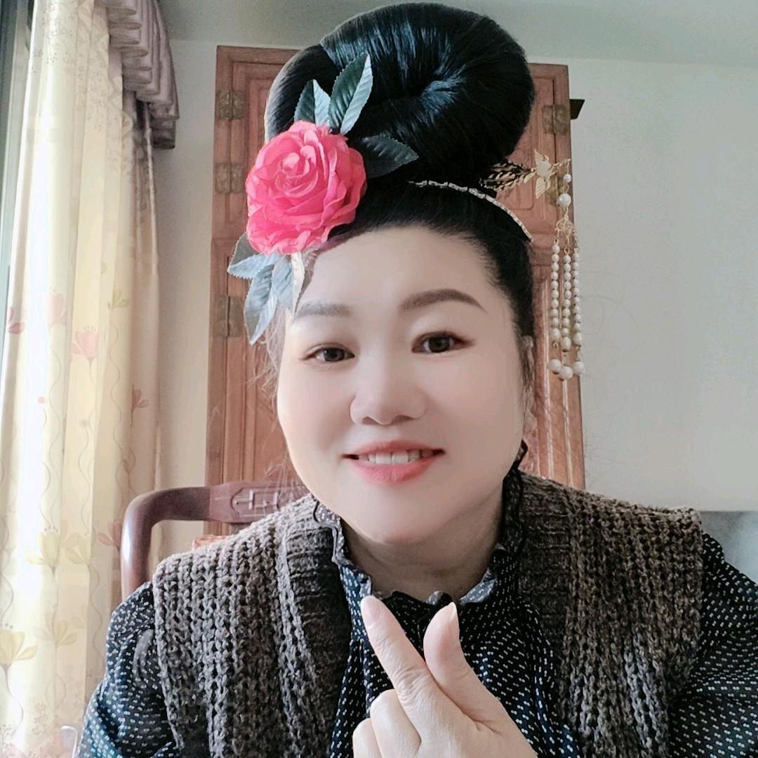 秀梅（贵州苗语直播）