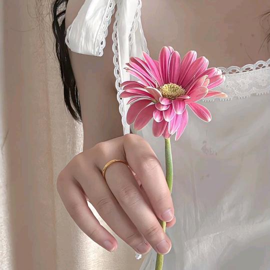 菲菲  ƪ(˘⌣˘)ʃ优雅