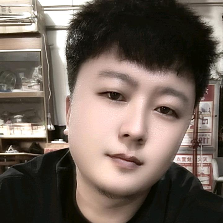 小浣熊^
