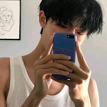 小̶娃̶̶娃̶̶🍼