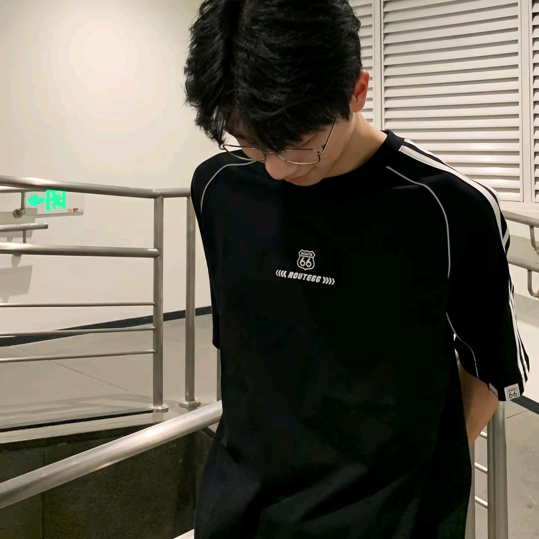 刘茜是我.