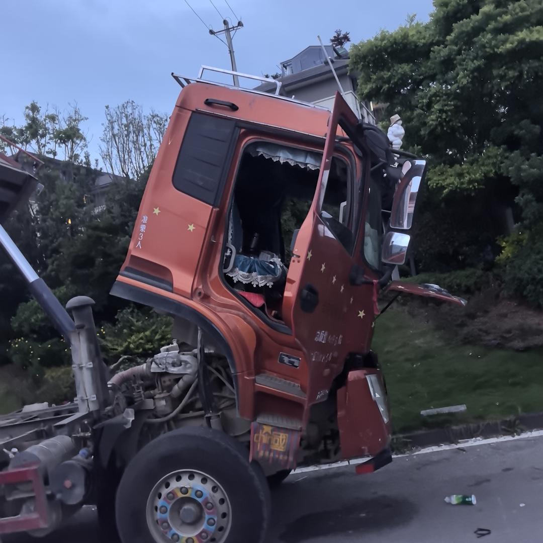 开自卸的段哥哥