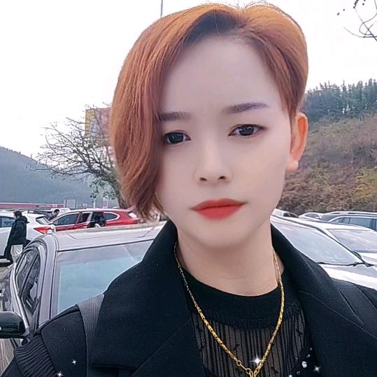 丽群✨🎤