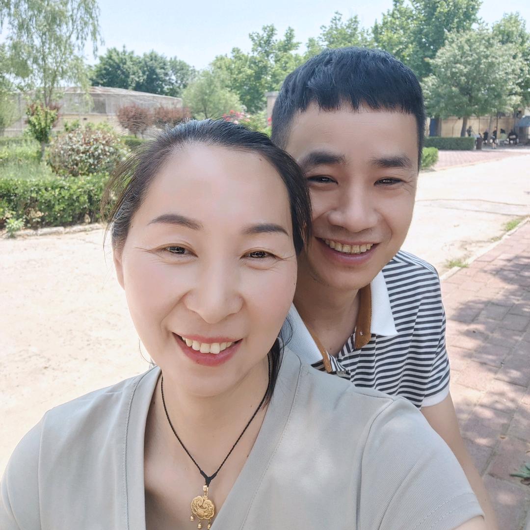 夫妻贴砖贾师傅