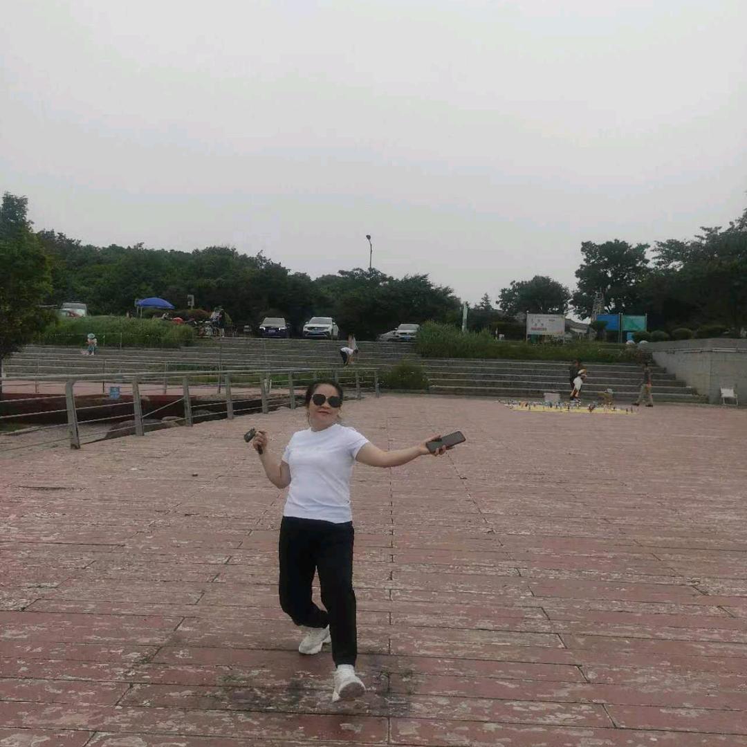 小卢