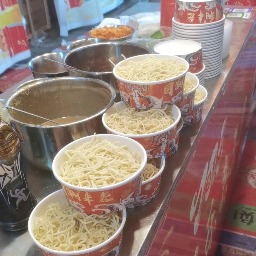在宁波摆摊译天妈