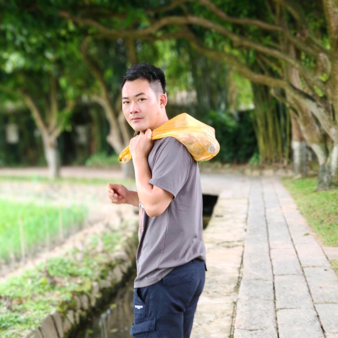 棋哥~庞飞石磨肠粉机厂家