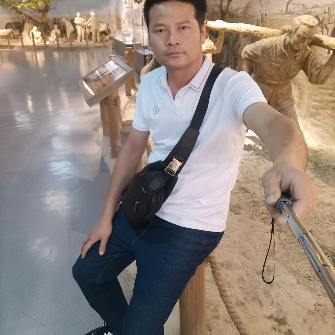 童哥家政保洁美缝